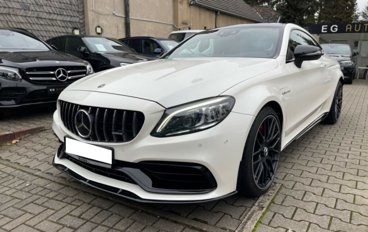 Mercedes-Benz C 63S AMG Coupe White Pearl